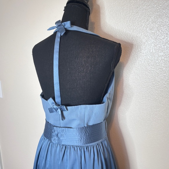 White Vera Wang V Neck Halter Gown Blue Size 12 - Picture 6 of 15